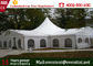 Ein Endweißes hohe Spitzen-Zelt feuerverzögernd mit Garten-Partei-Dekorationen fournisseur